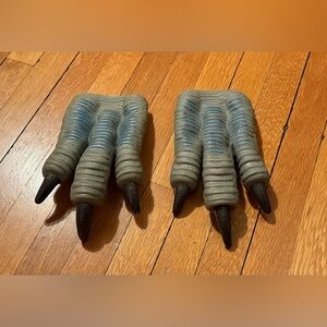 JURASSIC WORLD VELOCIRAPTOR "BLUE" Claws